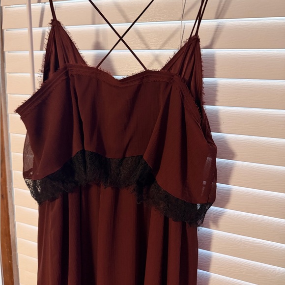 H&M -Burgundy Sheer Dress with Black Lace - Size 14 - Picture 4 of 14